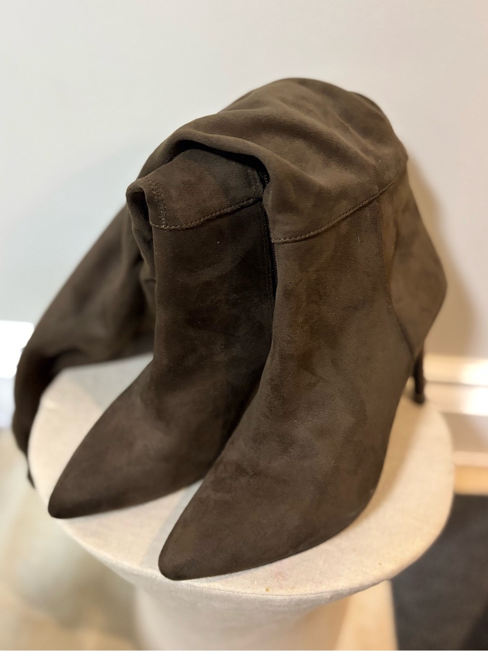 CALL IT SPRING Women's Olive Knee High Faux Suede Pointed-Toe Stiletto Boots